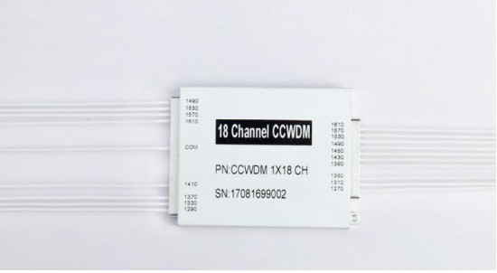 8 ch CCWDM Compact Coarse Wavelength Division Multiplexer dengan Serat G657A1 dan Konektor TBD