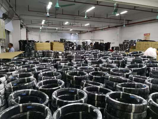 SC/APC FTTH Drop Cable Pigtail dengan Serat G657A1 dan LSZH Black Jacket untuk Konektivitas yang andal