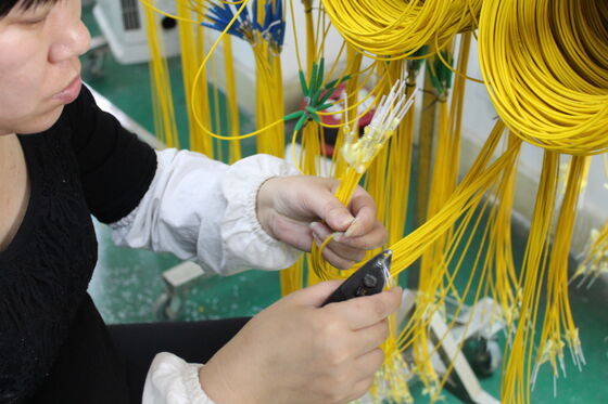 SC/APC-SC/APC Simplex Patch Cord dengan Low Insertion Loss High Reflection Loss dan Customized Length