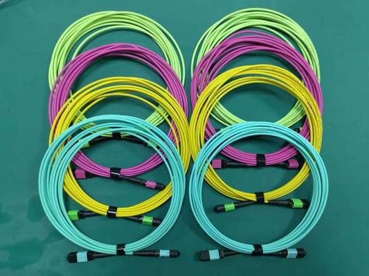 Kabel Patch Fiber Pra-terminasi Multi-Core MPO MTP untuk Aplikasi Pusat Data Kepadatan Tinggi