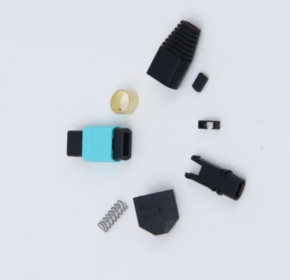 12 Fiber MTP® High-Density Pre-terminated Fiber Optic Connector untuk kabel pusat data dengan kepadatan tinggi dan koneksi langsung modul optik 40G/100G/400G.