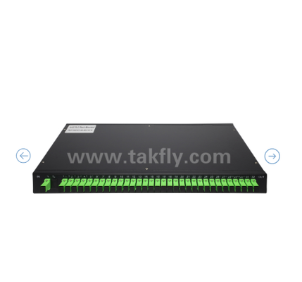 1U Rack Mount PLC Optical Splitter – Panel 19", G657A1 mode tunggal, SC/APC, untuk Distribusi Sinyal Optik