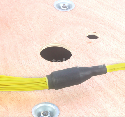 48-Core SC-SC Pre-terminated Breakout Patch Cord Densitas Tinggi, Konfigurasi Breakout Khusus (Bare Fiber / 0.9mm / 2.0mm / 3.0mm), untuk Data Center & Aplikasi Indoor / Outdoor
