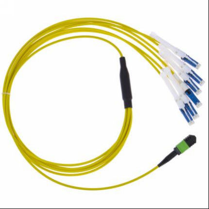 MPO Patch Cord dengan konektor LC/UPC dan SC/APC untuk transmisi data yang mulus dan 12 inti