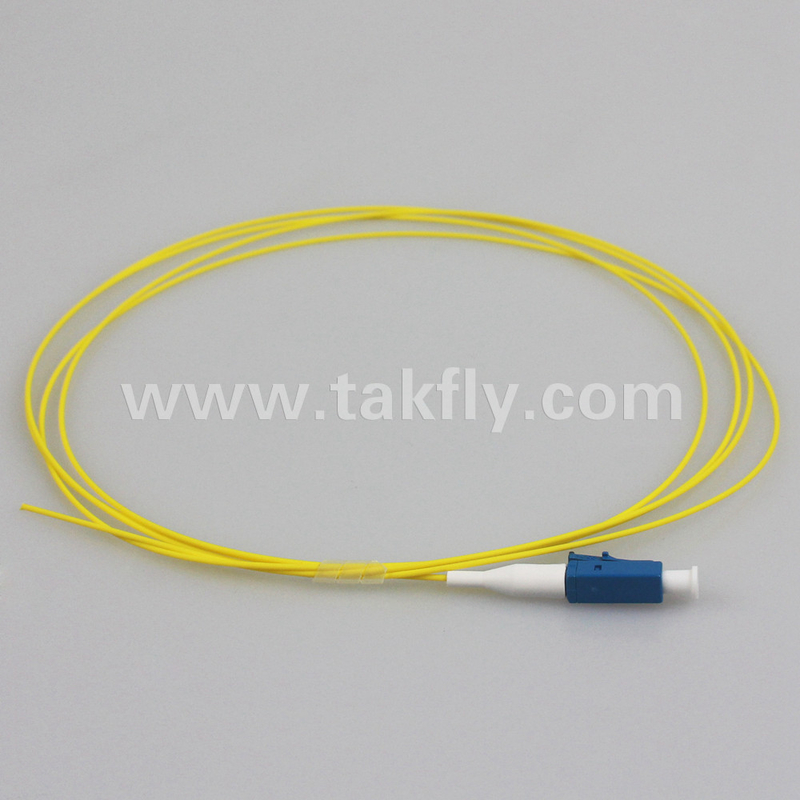 1.5M LC/UPC 0.9mm SM Fiber Optic Pigtail untuk Transmisi Data yang Stabil dan Cepat