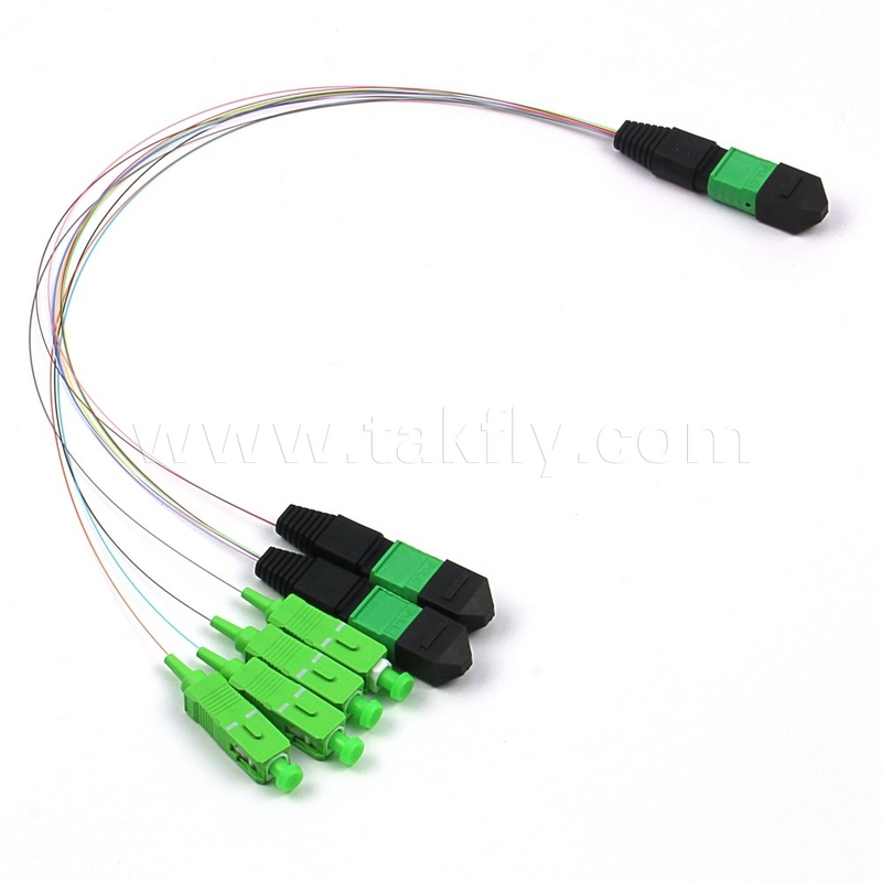 Low Insertion Loss MPO MTP Fiber Optic Connector Standard ≤0.35/0.7 Tipe/Max Interchangeability ≤ 0.2dB Panjang dll