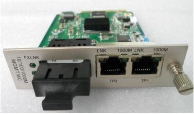 10/100/1000M 2-Port Base-T hingga 100 Base-X Konverter Media Terkelola Penjualan Langsung Pabrik Koneksi Jaringan Yang Andal