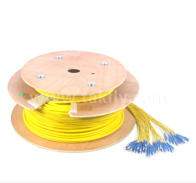 48-Core SC-SC Pre-terminated Breakout Patch Cord Densitas Tinggi, Konfigurasi Breakout Khusus (Bare Fiber / 0.9mm / 2.0mm / 3.0mm), untuk Data Center & Aplikasi Indoor / Outdoor